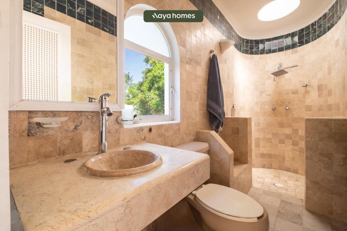 Сasa de vacaciones Amazing House With Private Pool - Tennis & Paddle Court *